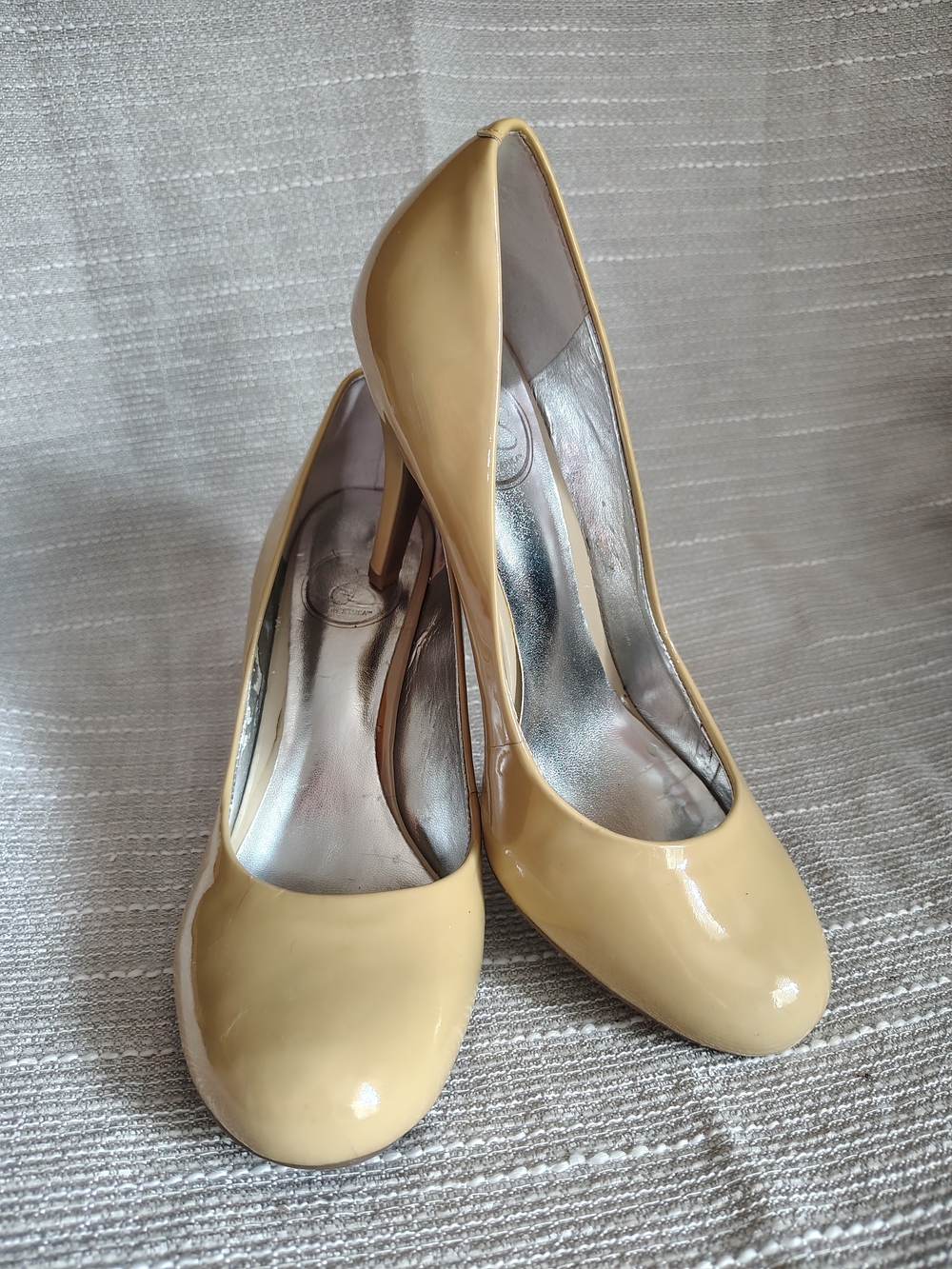 Jessica Simpson Patent Leather Pumps Cream Yellow High Heels Size 7.5